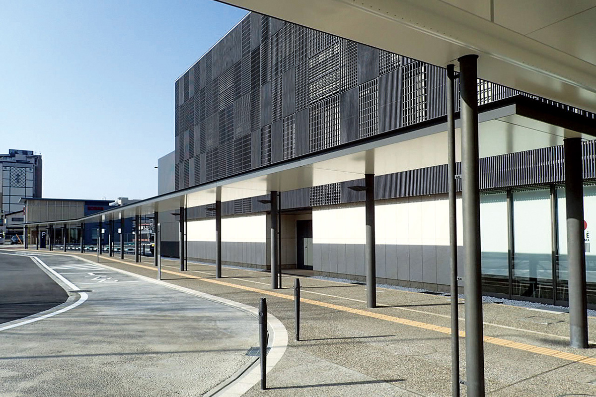 JR高山駅 東口駅前広場 建築工事 - 飛騨建設株式会社