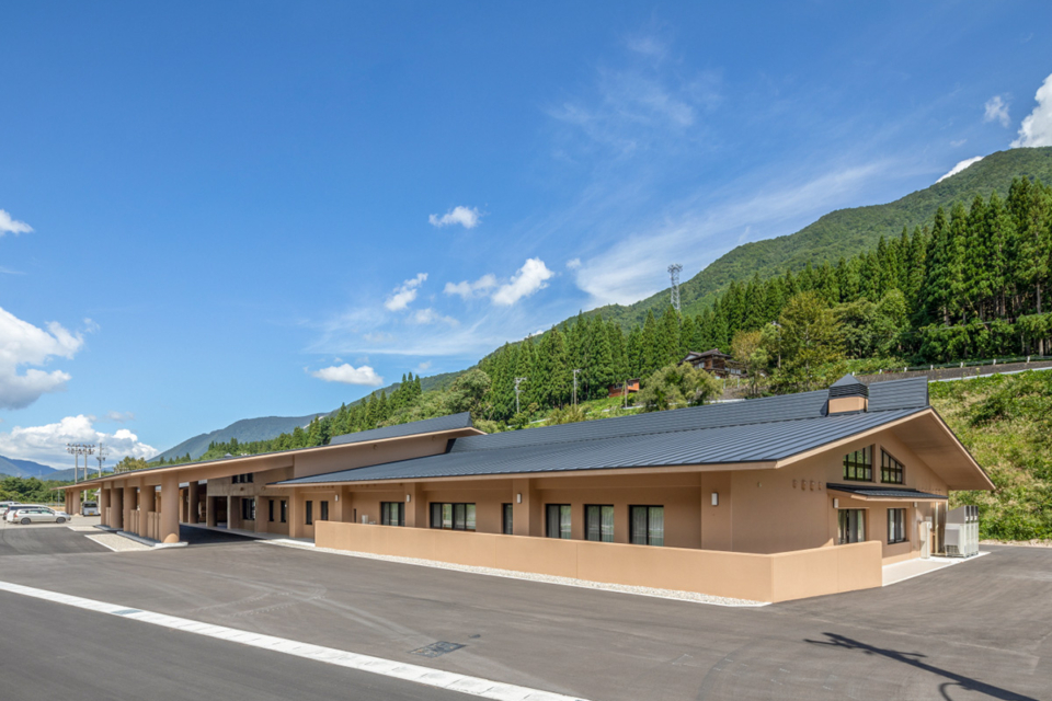 しゃくなげ荘01